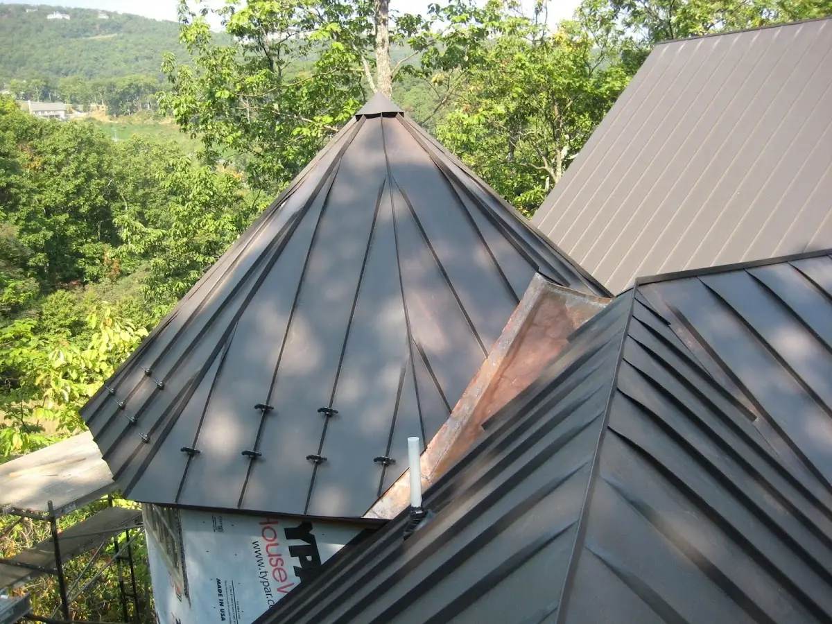Professional Roof Tarp Installation by Craftsman Roofing in Elm
